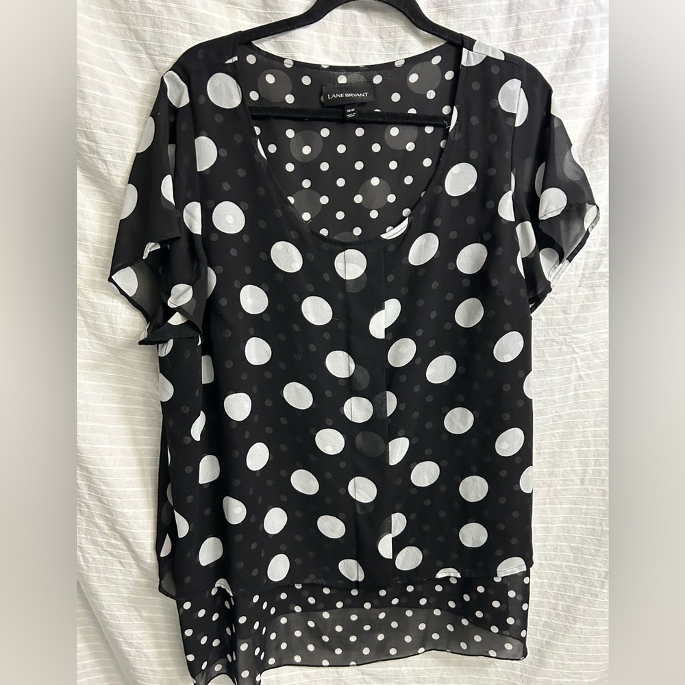 Lane Bryant Women's Black Polka Dot Short Sleeve Scoop Neck Top Size 18/20. B27